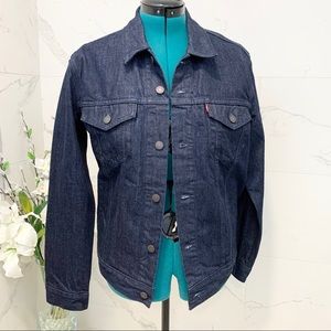 NWT Levi’s Denim Jacket Classic Style M NWT